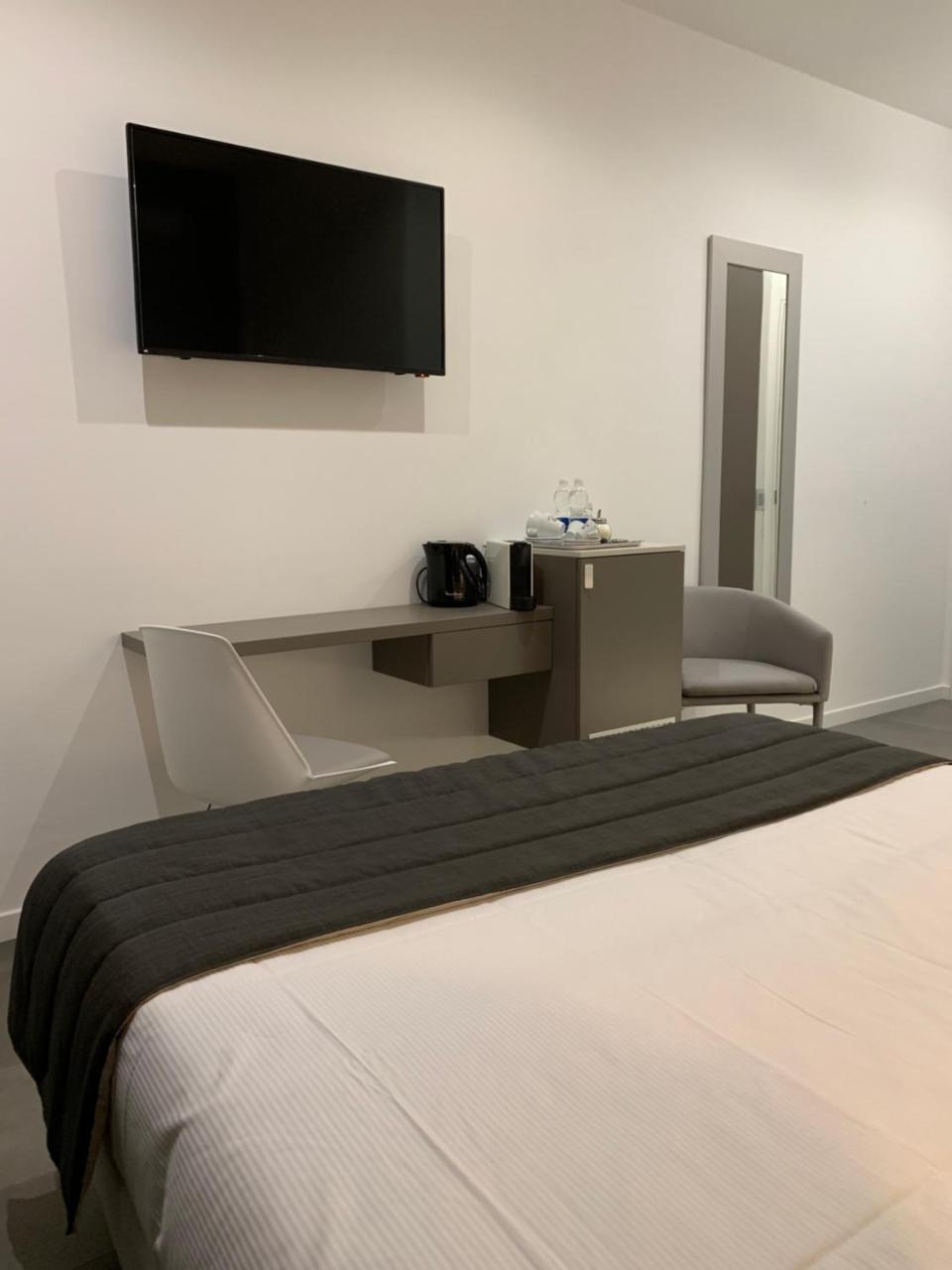 Double Room,1215967297:JPEG